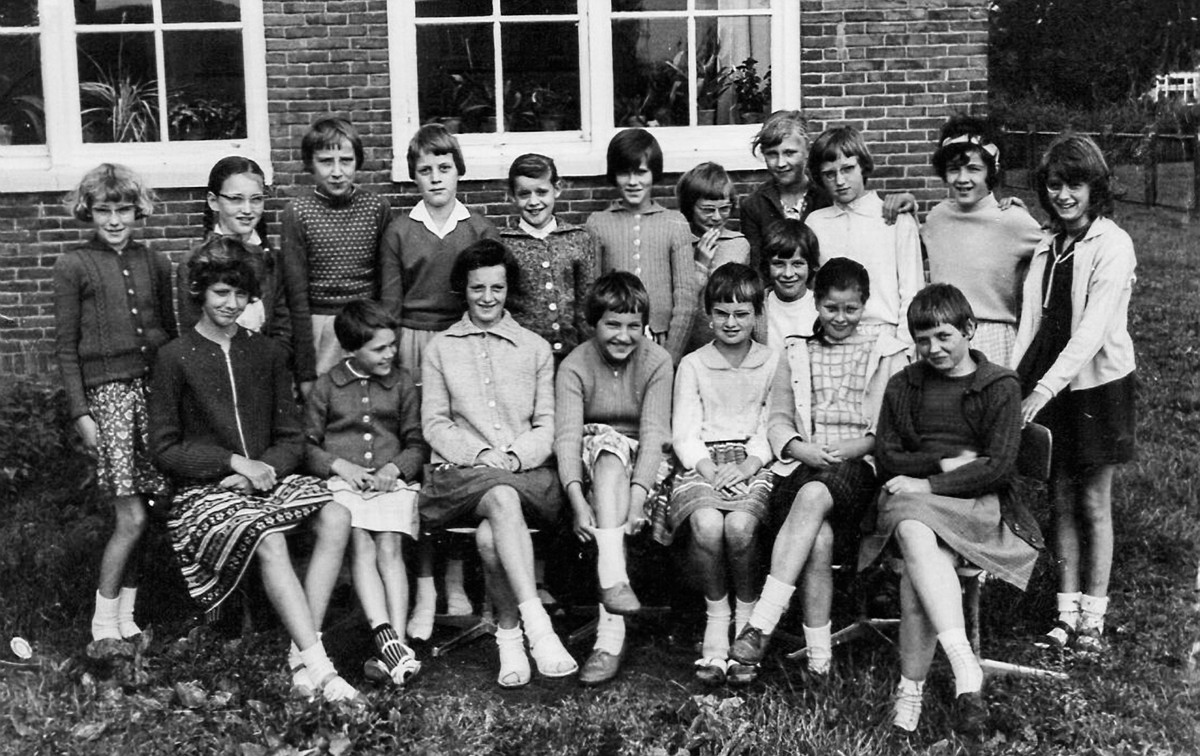 schoolfoto christelijke lagere school 1963 klas 6