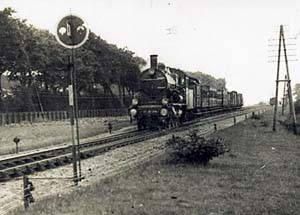 de stoomtrein op de lijn Leeuwarden groningen in 1906