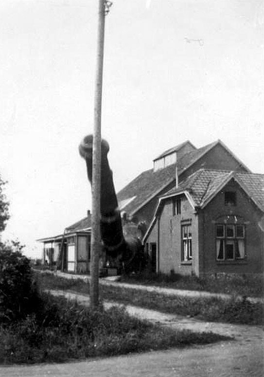 de zuivelfabriek op Lutjepost 1946 sloop schoorsteen