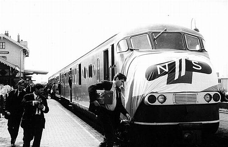 historische foto van het treinstation