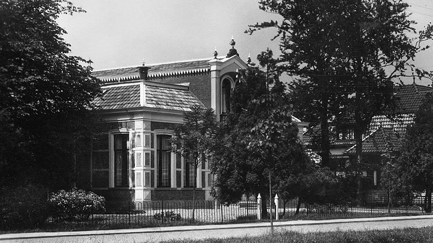 foto van de doktersvilla aan de Stationsstraat rond 1930