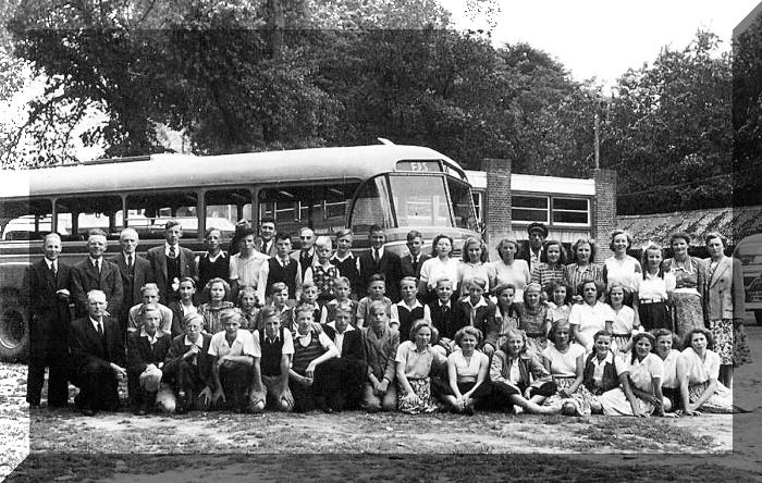 uitstapje knapen en meisjesvereniging 1949 1950