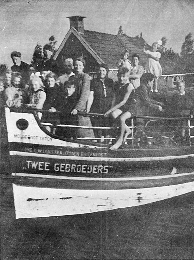 foto van een boottochtje in 1944