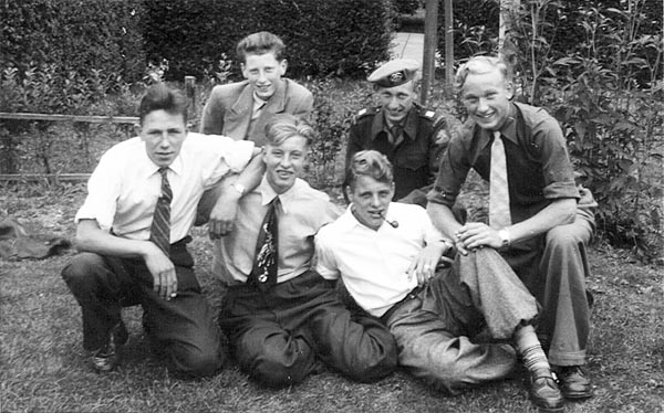 zes kameraden in 1955