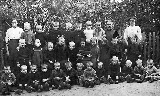 foto van de bewaarschool in 1915