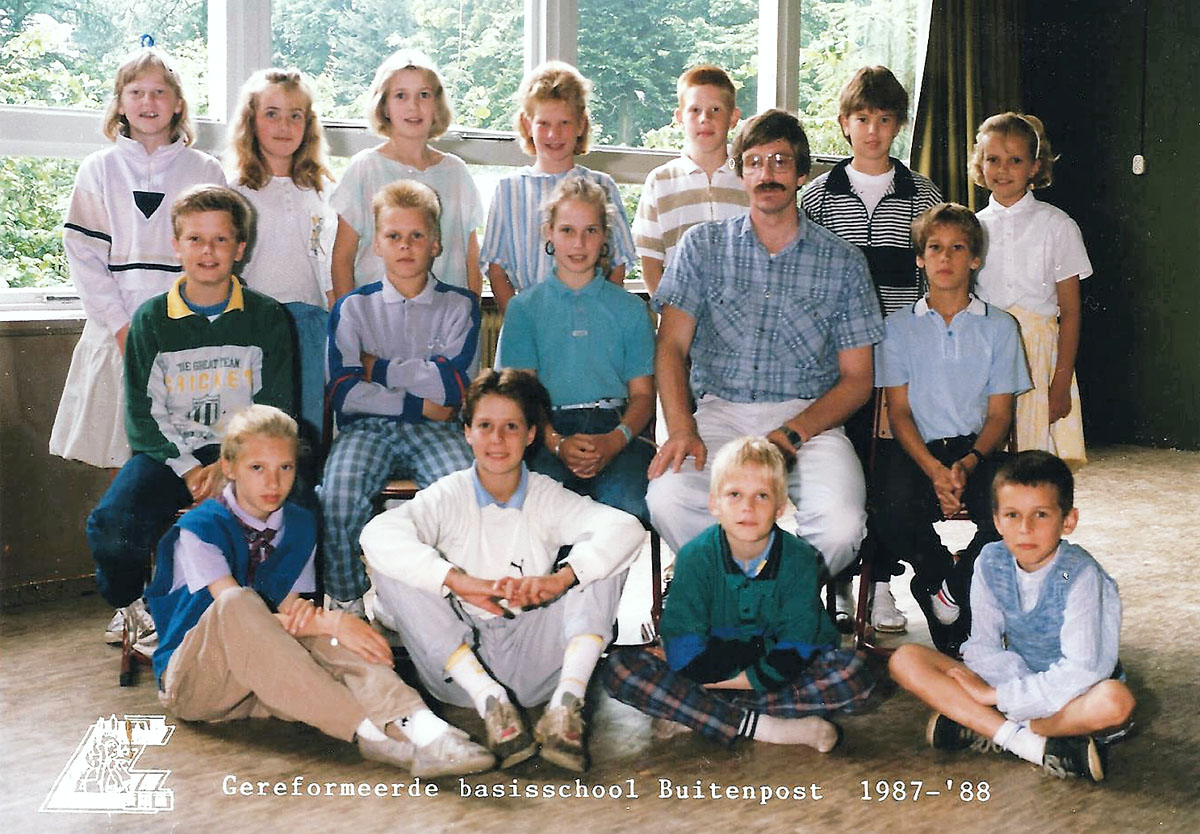 Schoolfoto Geref. lagere school De Fontein 1988 klas 7 en 8