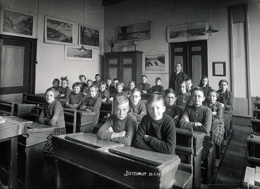 schoolfoto van openbare lagere school klas 4 en hoger 1939