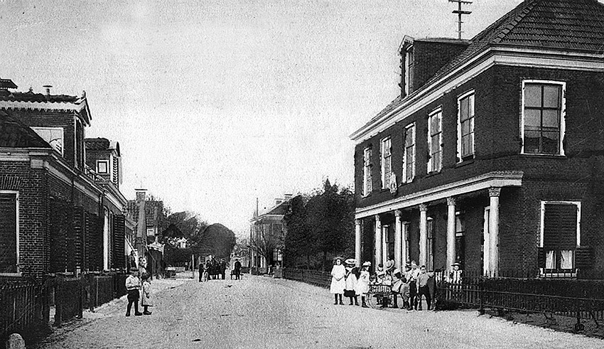 foto van de voorstraat in 1923