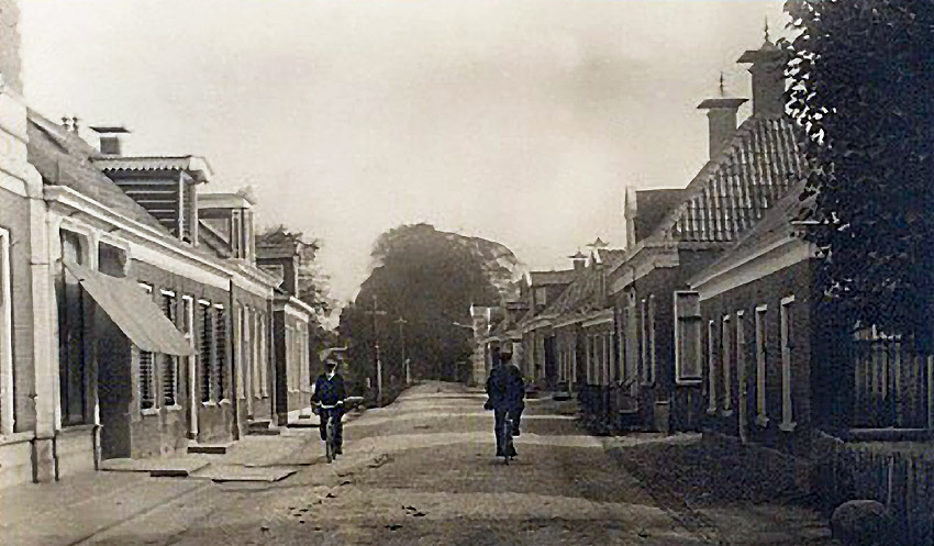 foto van de voorstraat rond 1916