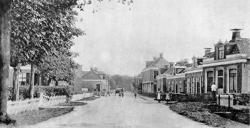 foto van de voorstraat omstreeks 1916