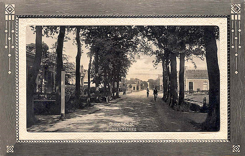 foto van het westelijk deel van de voorstraat rond 1925