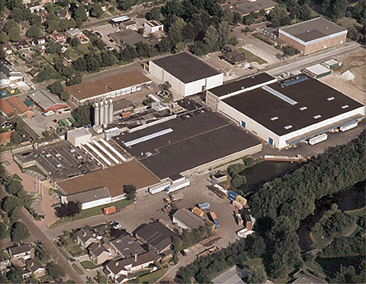 luchtfoto van enitor in 2001